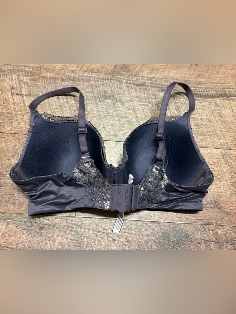 NWOT Victoria’s Secret Body By Victoria Lined Demi Lace Bra Size 38D - Picture 3 of 5